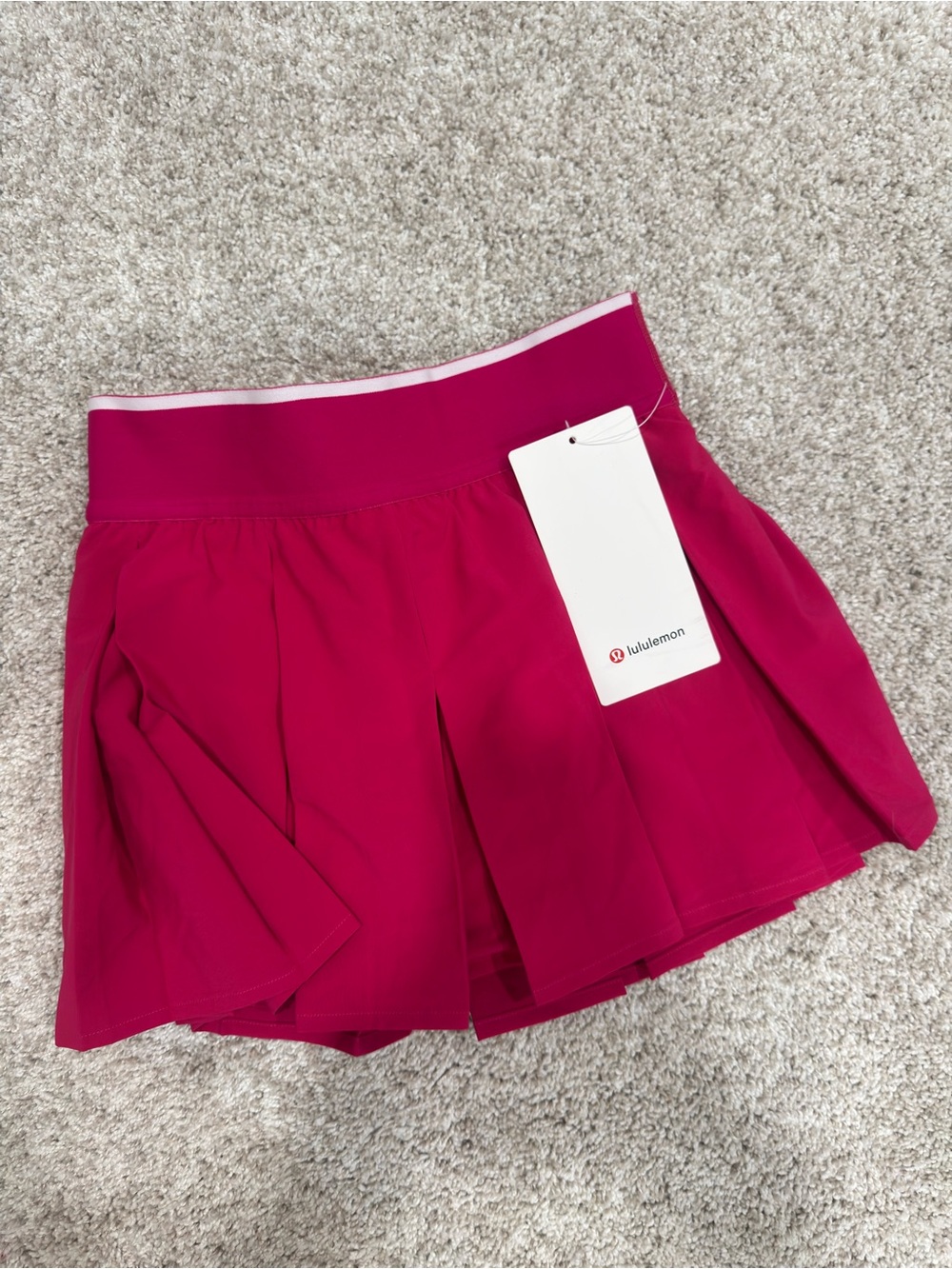 lululemon athletica Vibrant Hot Pink Pleated Skater Skirt - Picture 2 of 6